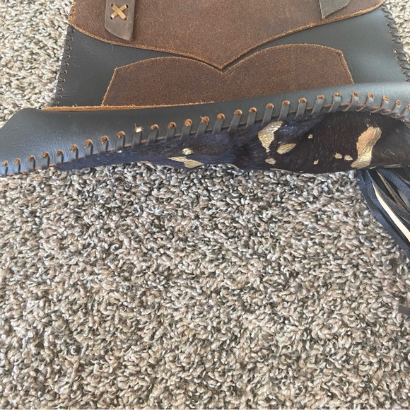 Go West Designs Western Black Gold cowhide leather bag with fringe - Picture 6 of 8